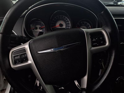 2012 Chrysler 200 Touring