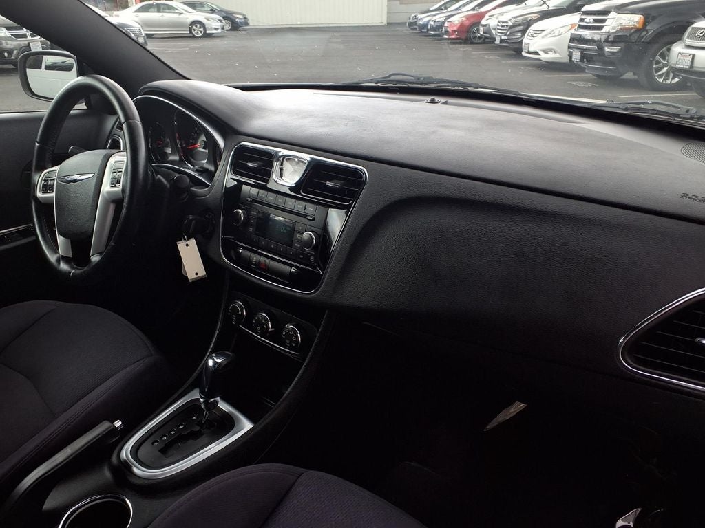 2012 Chrysler 200 Touring