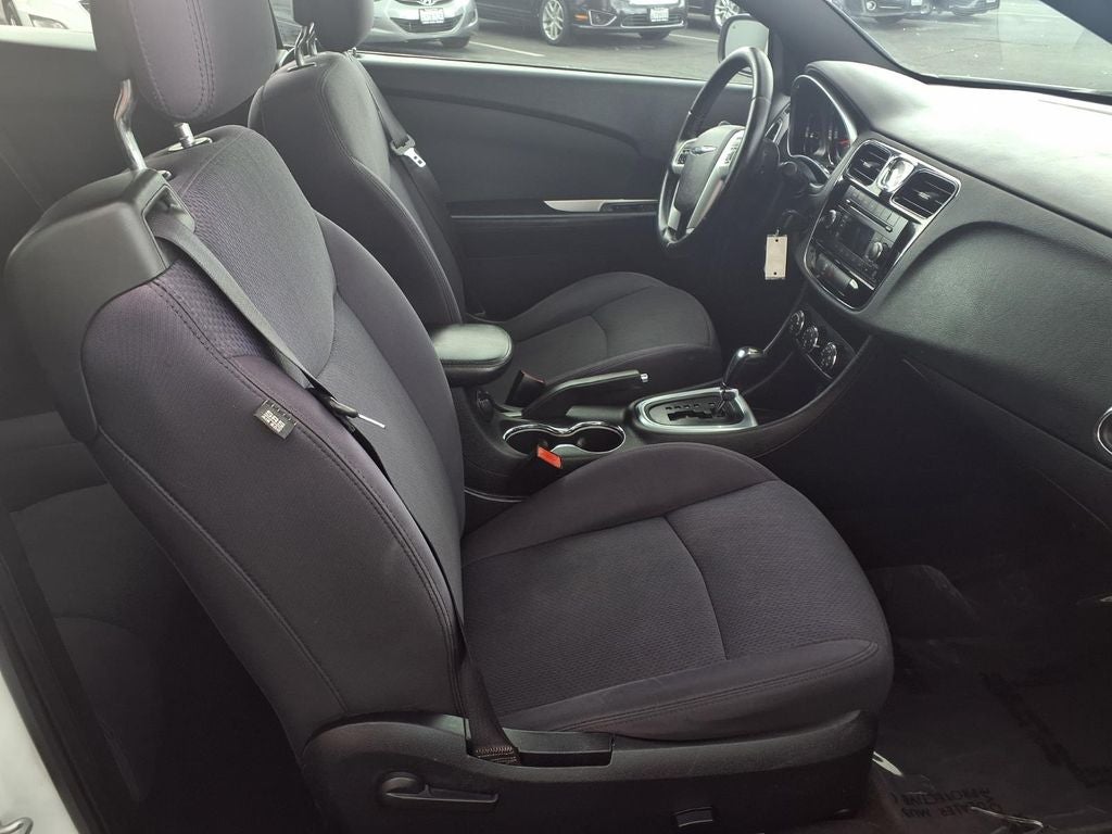 2012 Chrysler 200 Touring