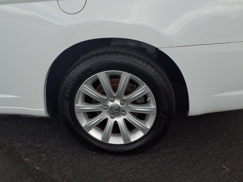 2012 Chrysler 200 Touring