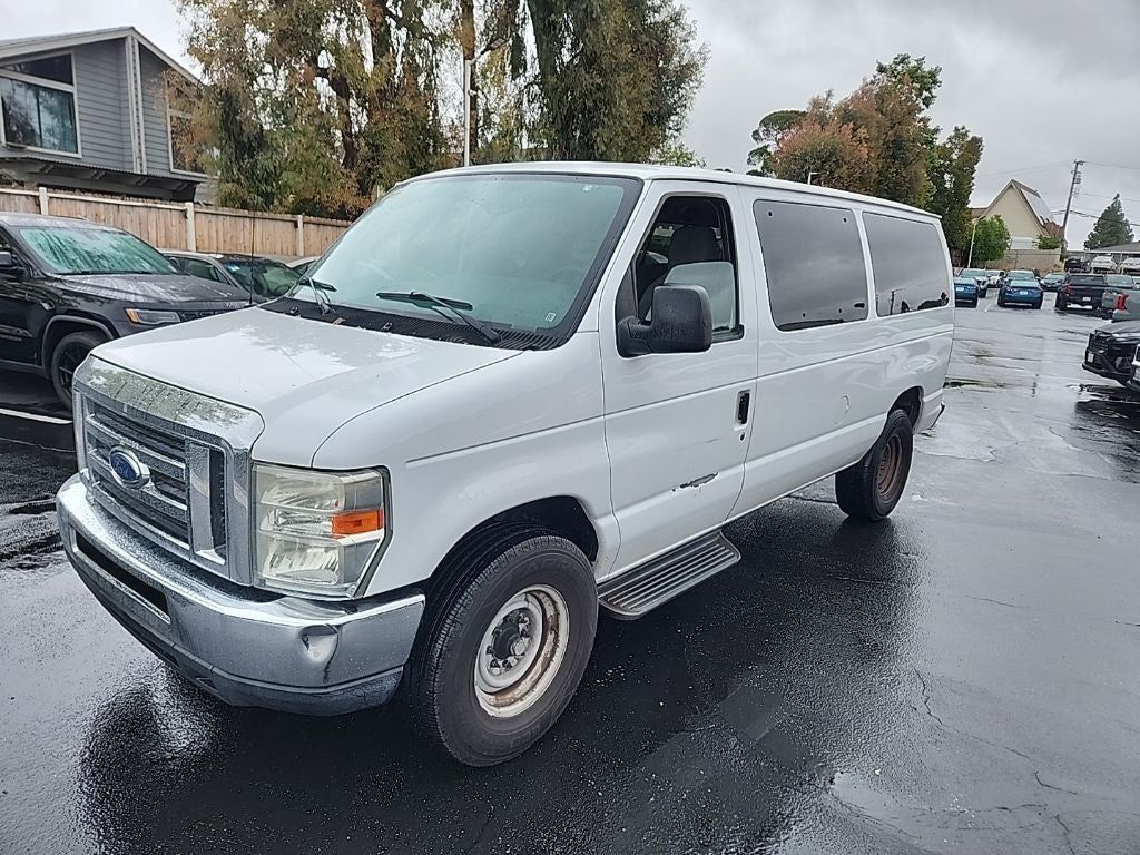 2013 Ford E-350SD XLT
