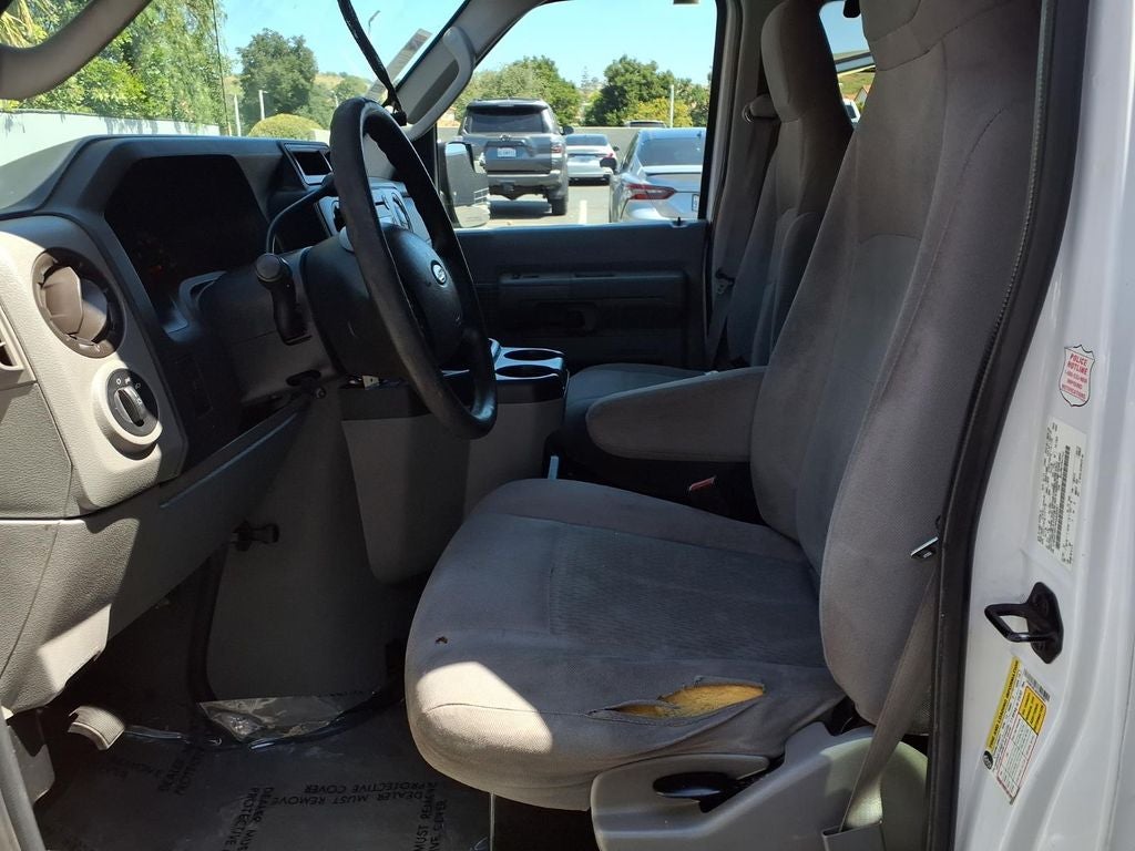 2013 Ford E-350SD XLT