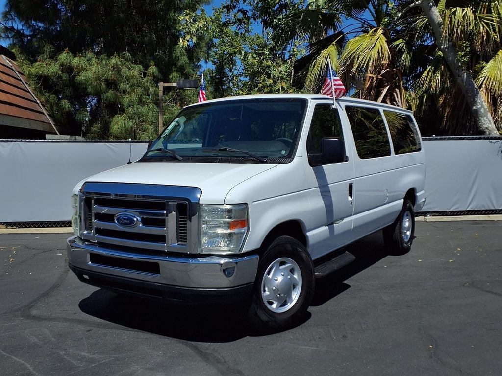 2013 Ford E-350SD XLT