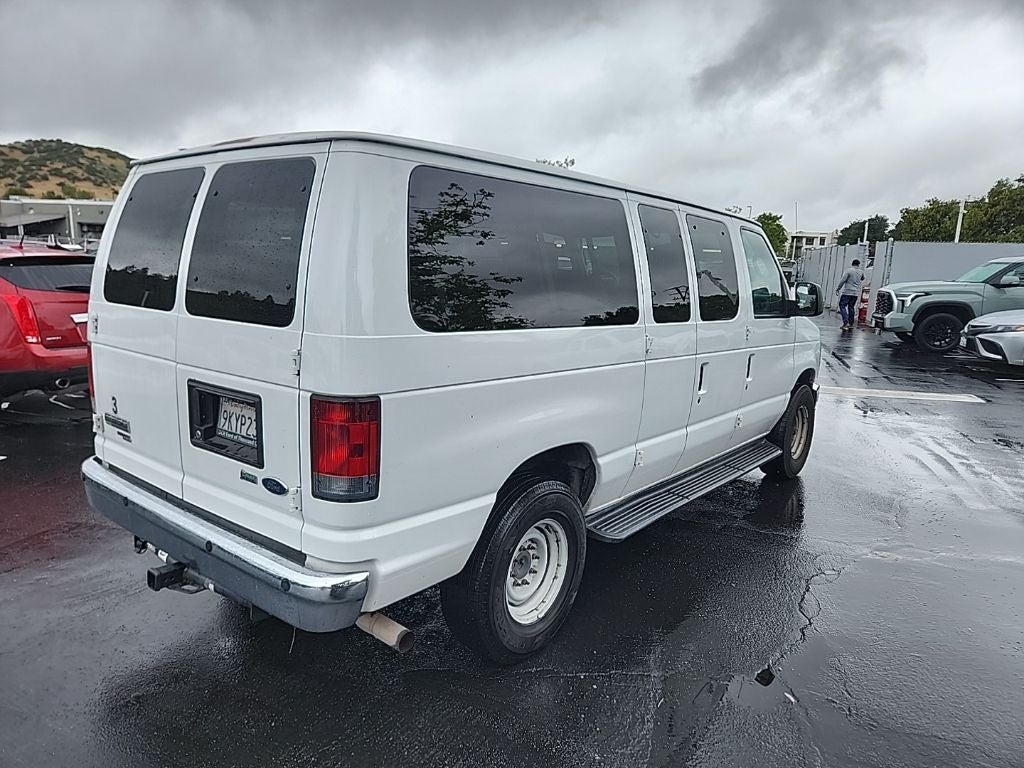 2013 Ford E-350SD XLT