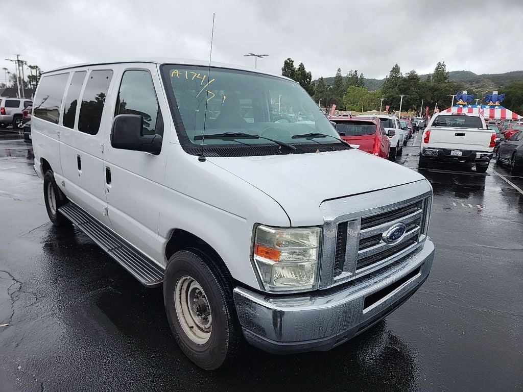 2013 Ford E-350SD XLT