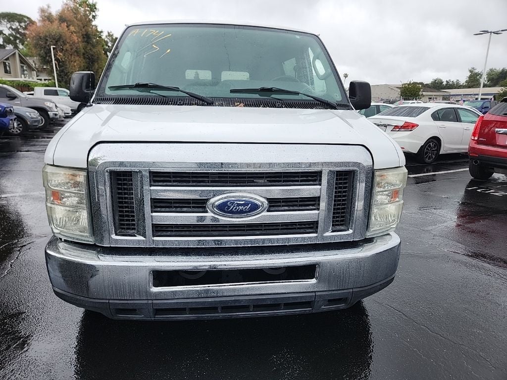 2013 Ford E-350SD XLT