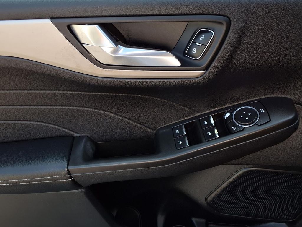 2021 Ford Escape Hybrid SE