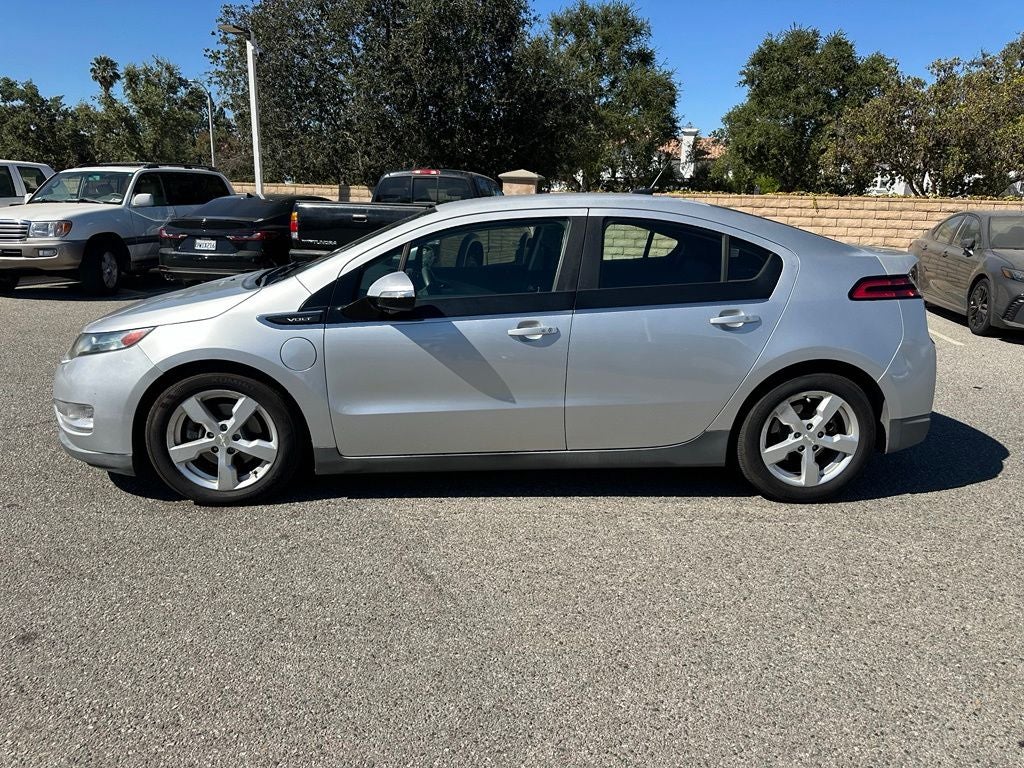 Used 2014 Chevrolet Volt Base with VIN 1G1RH6E42EU139103 for sale in Thousand Oaks, CA