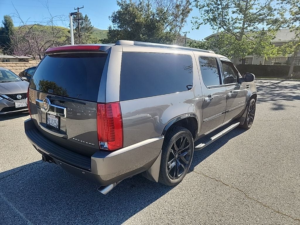 2013 Cadillac Escalade ESV Luxury