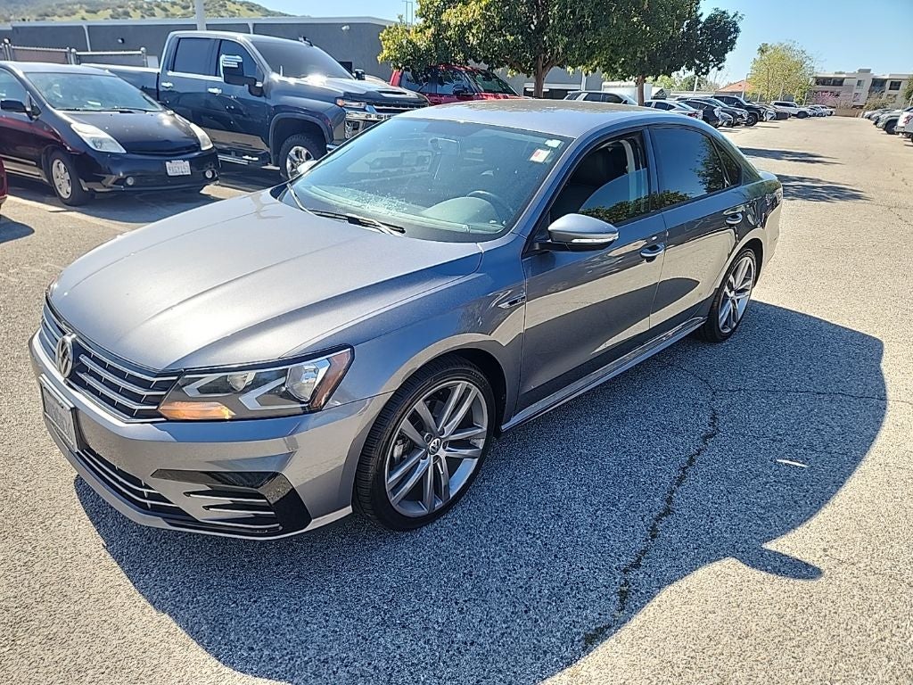 2018 Volkswagen Passat 2.0T R-Line