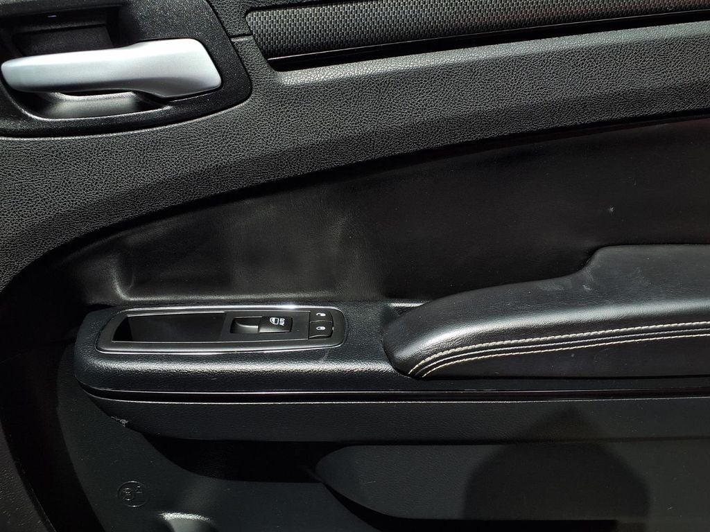 2016 Chrysler 300 S