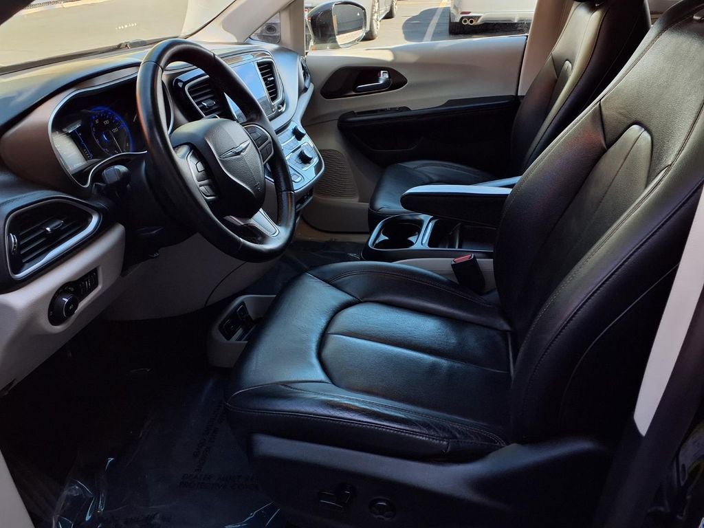 2017 Chrysler Pacifica Touring L