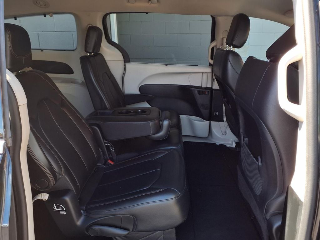 2017 Chrysler Pacifica Touring L