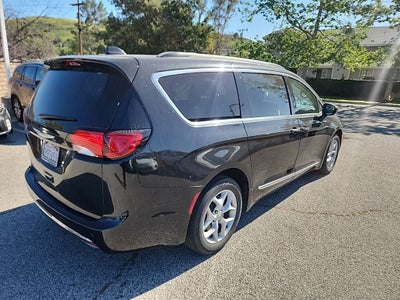 2017 Chrysler Pacifica Touring L