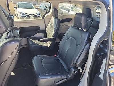 2017 Chrysler Pacifica Touring L Plus