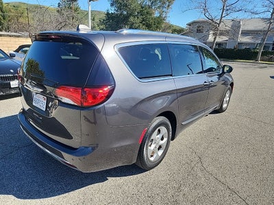 2017 Chrysler Pacifica Touring L Plus