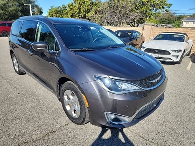 2017 Chrysler Pacifica Touring L Plus