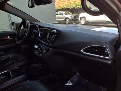 2020 Chrysler Pacifica Hybrid Limited