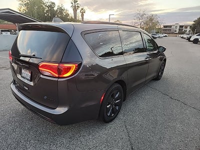 2020 Chrysler Pacifica Hybrid Limited