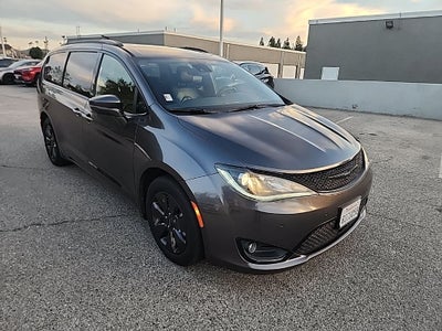2020 Chrysler Pacifica Hybrid Limited