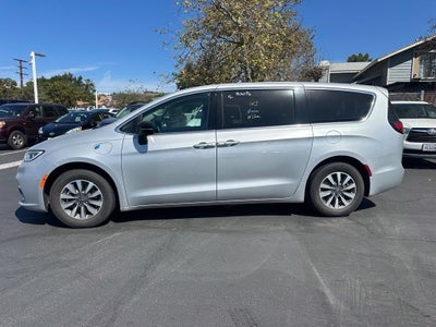 2024 Chrysler Pacifica Hybrid Select