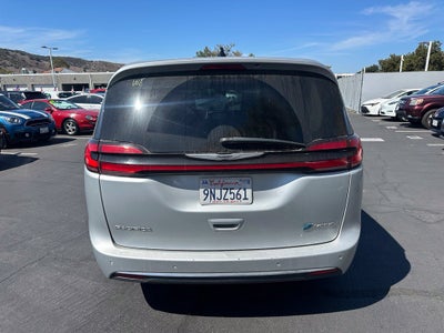 2024 Chrysler Pacifica Hybrid Select