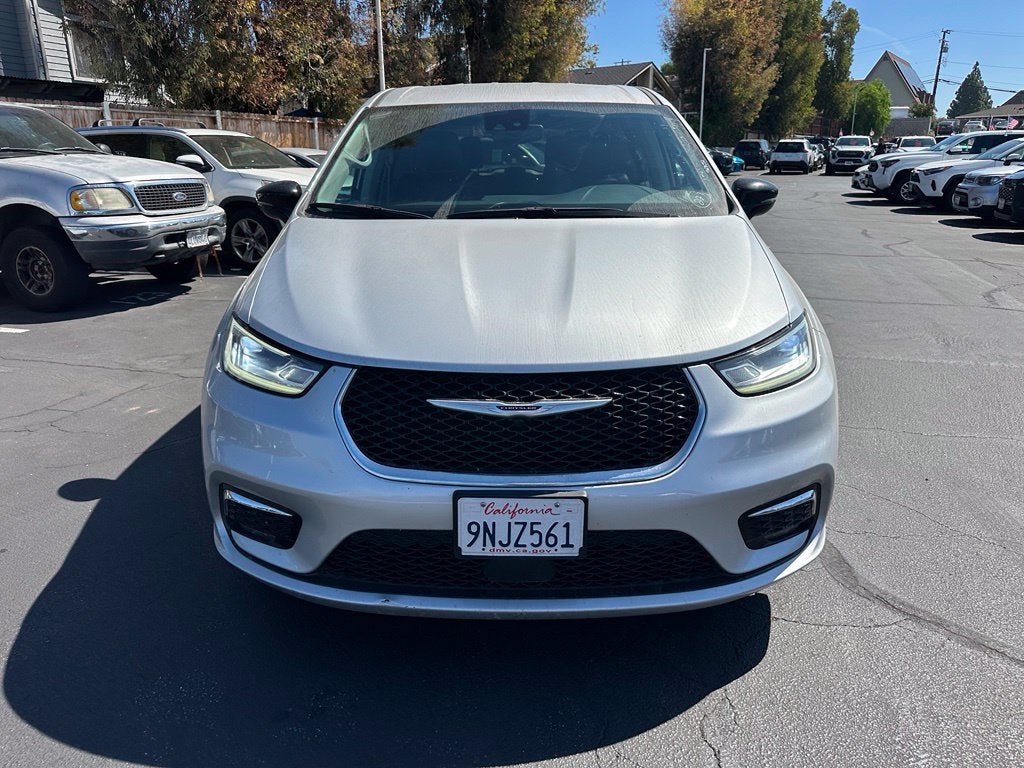 2024 Chrysler Pacifica Hybrid Select
