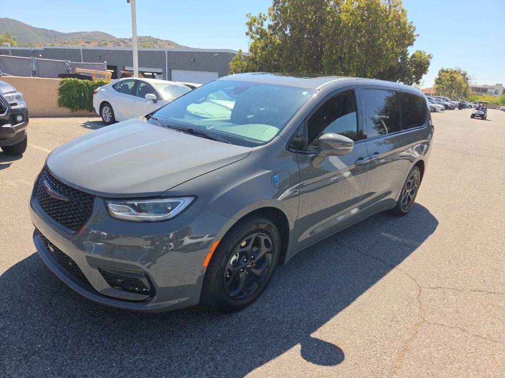 2022 Chrysler Pacifica Hybrid Limited