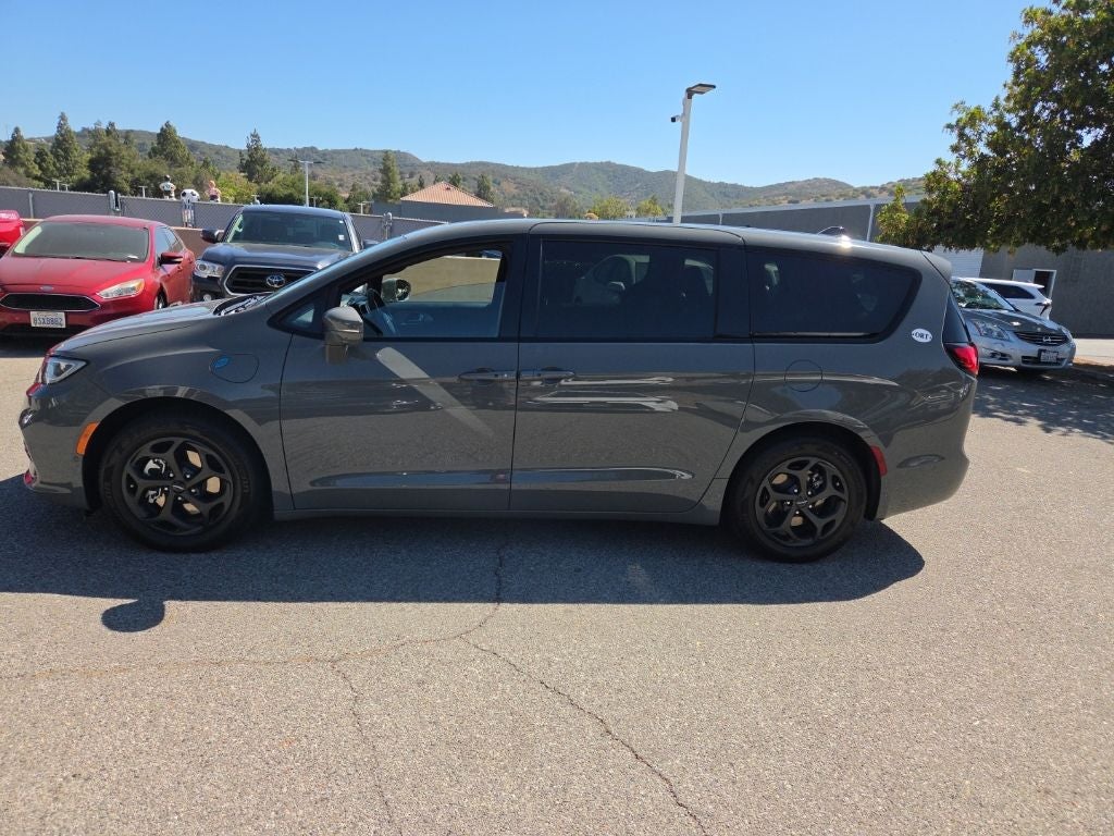 2022 Chrysler Pacifica Hybrid Limited