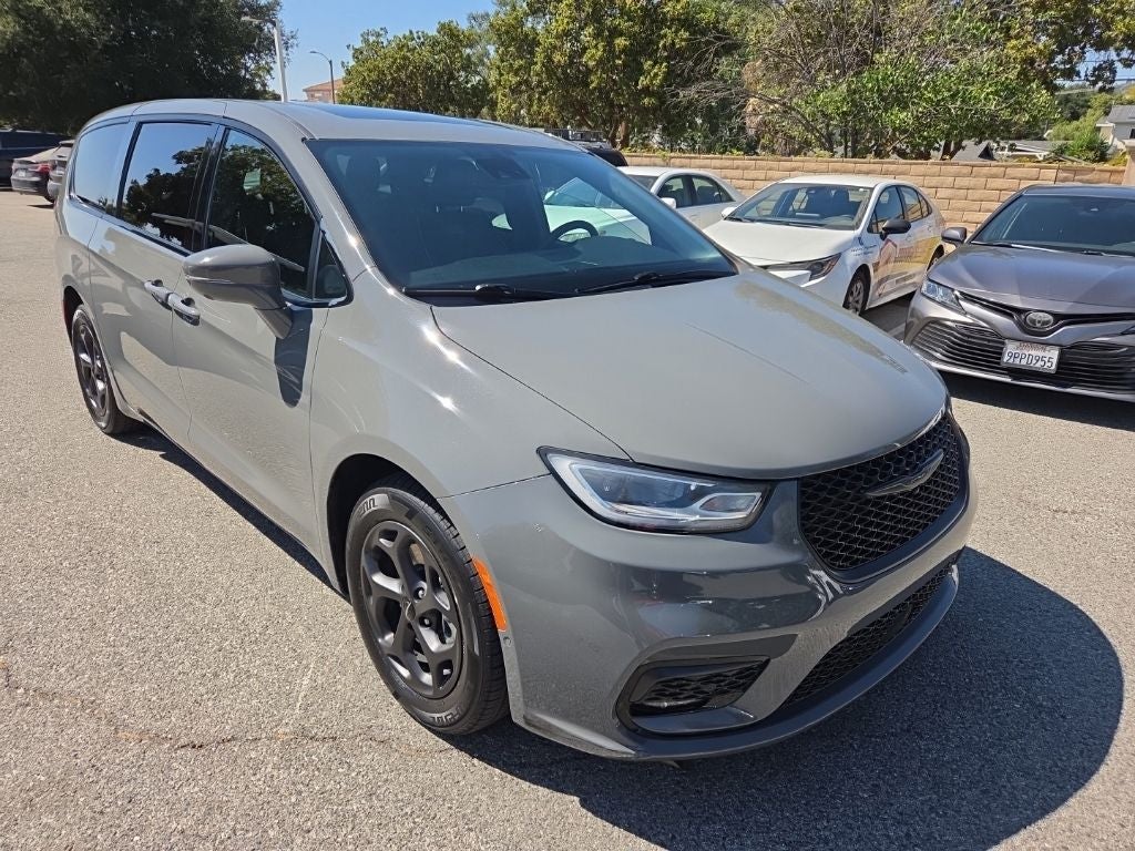2022 Chrysler Pacifica Hybrid Limited