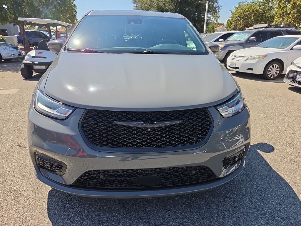 2022 Chrysler Pacifica Hybrid Limited