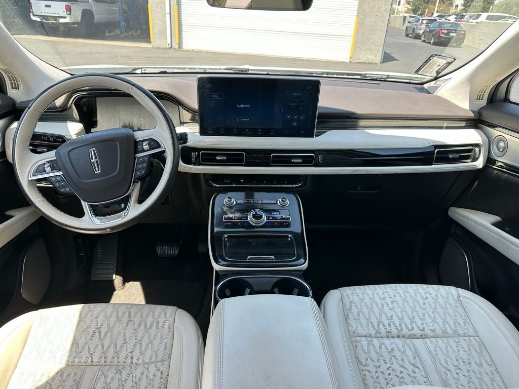 2022 Lincoln Nautilus Black Label