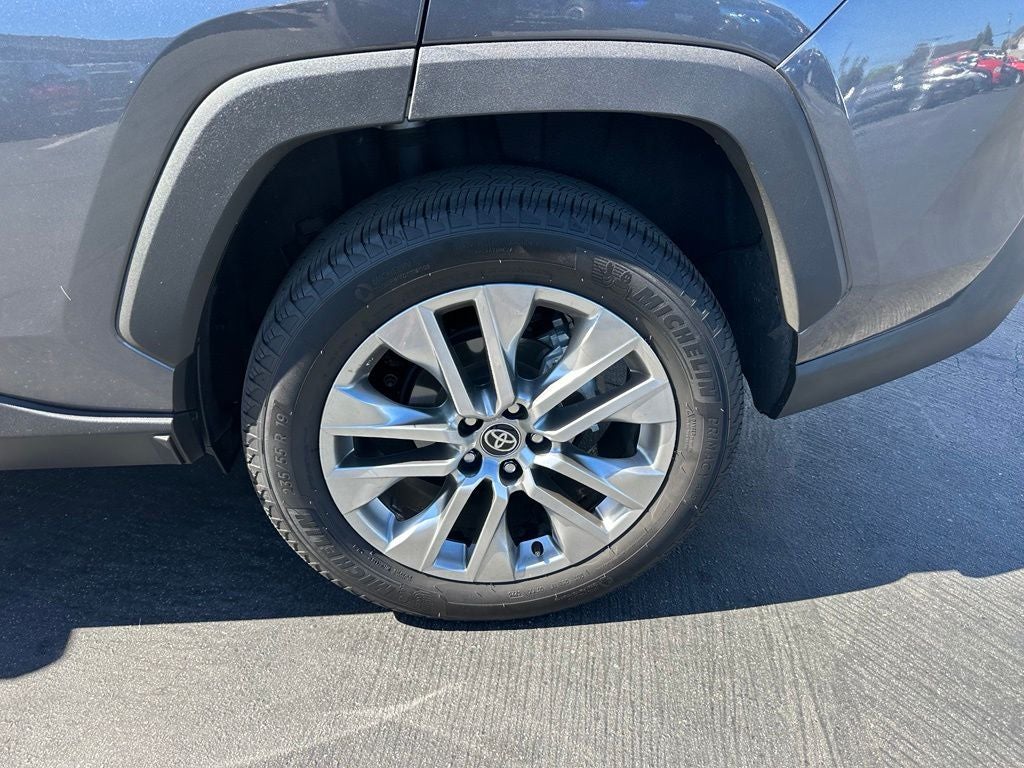 2025 Toyota RAV4 XLE Premium