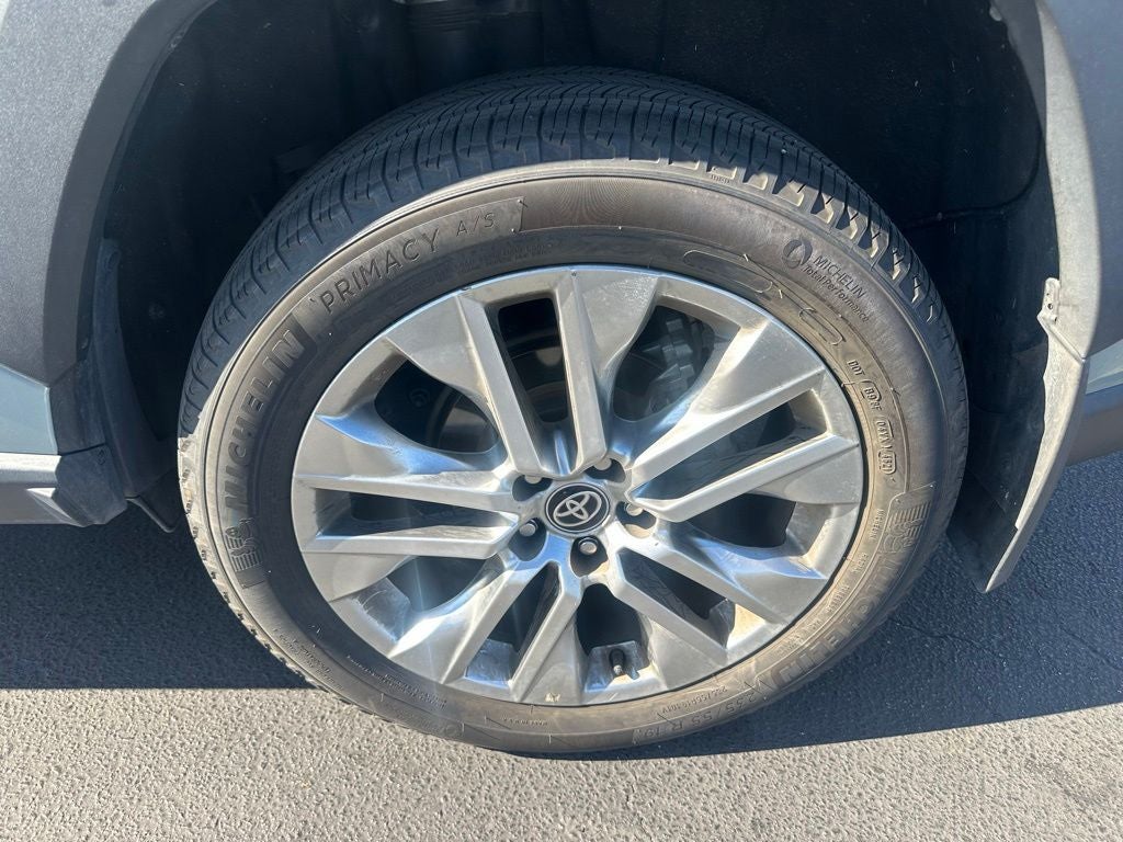 2023 Toyota RAV4 XLE Premium
