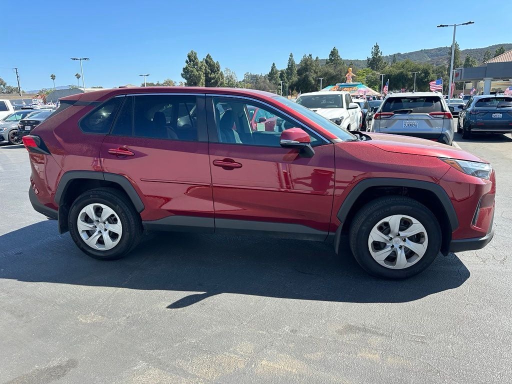 2025 Toyota RAV4 LE