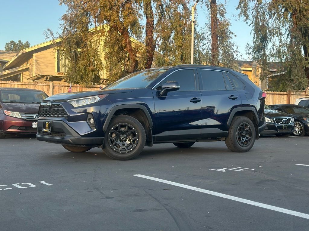 2020 Toyota RAV4 XLE