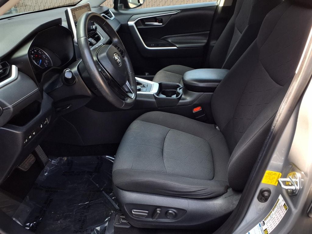2019 Toyota RAV4 Hybrid XLE