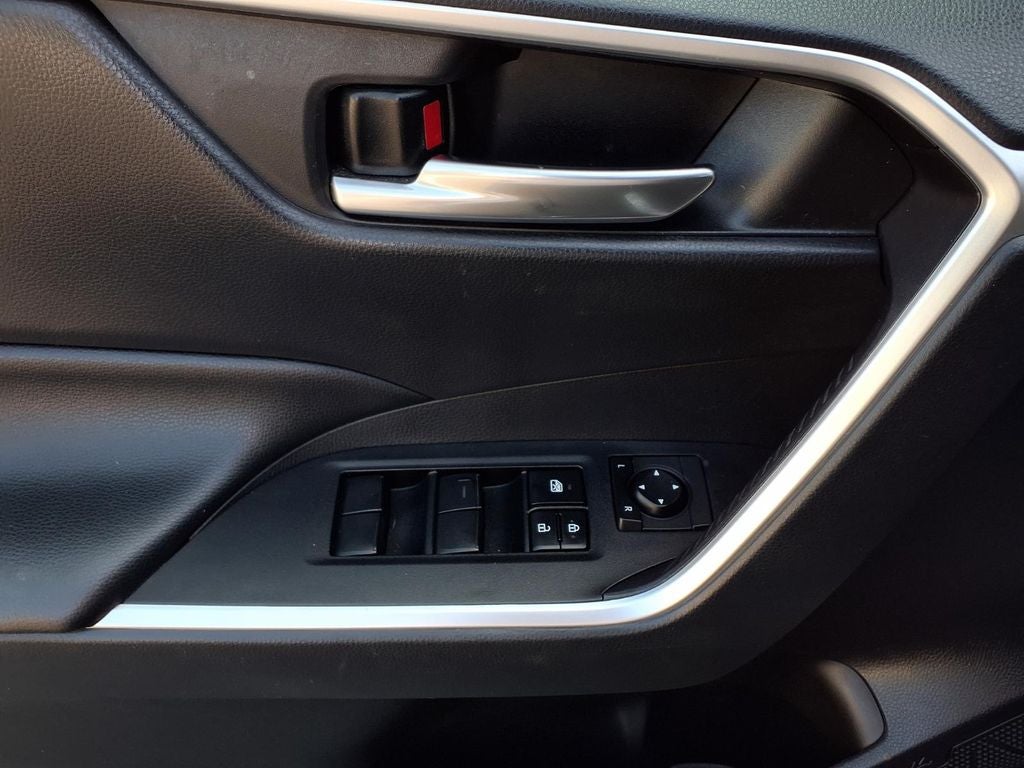 2019 Toyota RAV4 Hybrid XLE
