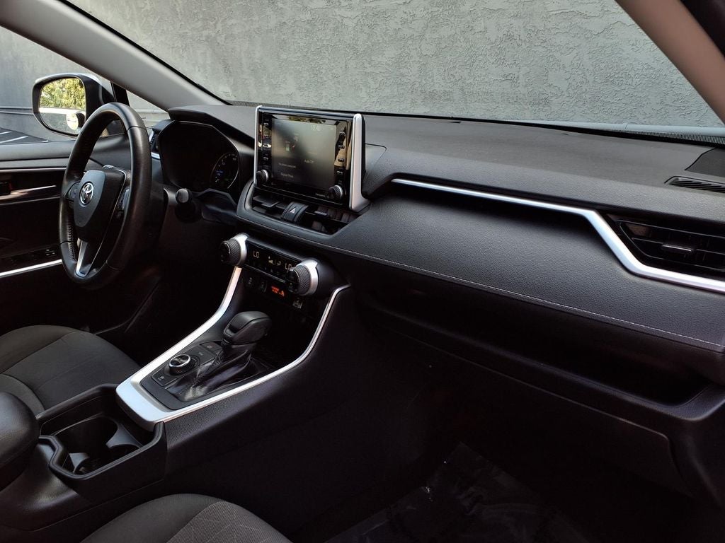 2019 Toyota RAV4 Hybrid XLE