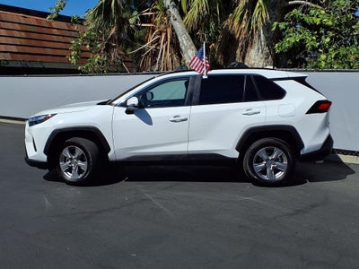 2025 Toyota RAV4 XLE