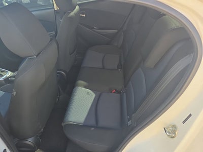 2019 Toyota Yaris LE