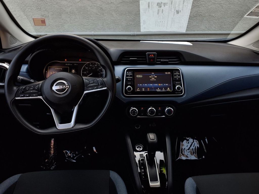 2025 Nissan Versa 1.6 SV