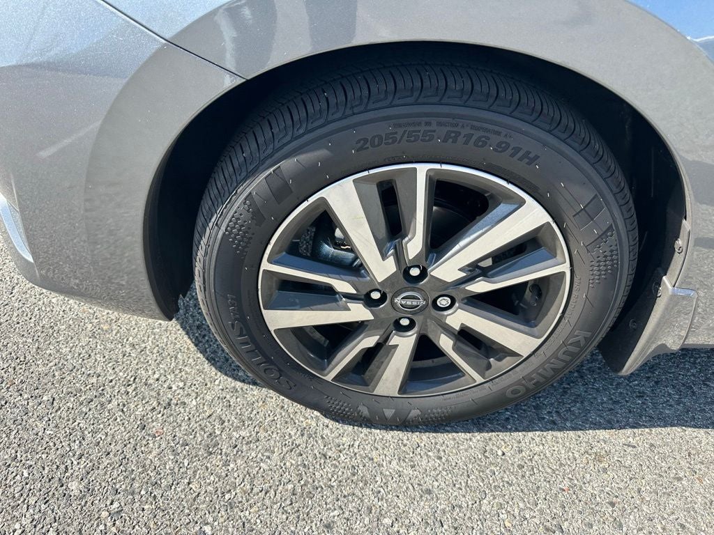 2025 Nissan Versa 1.6 SV