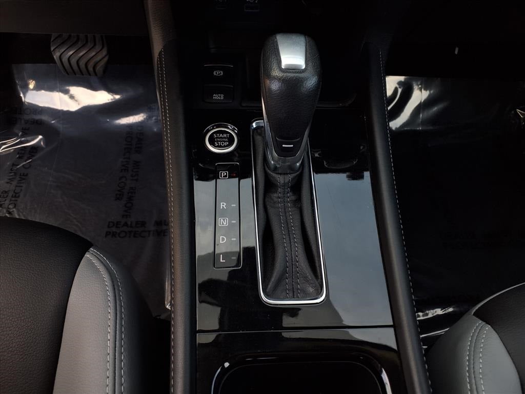 2021 Nissan Kicks SR