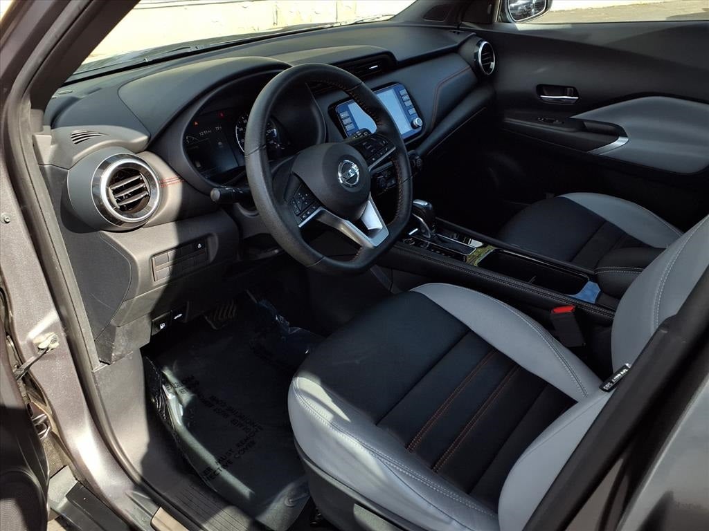 2021 Nissan Kicks SR