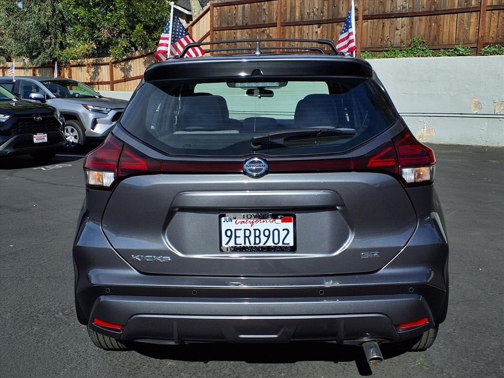 2021 Nissan Kicks SR