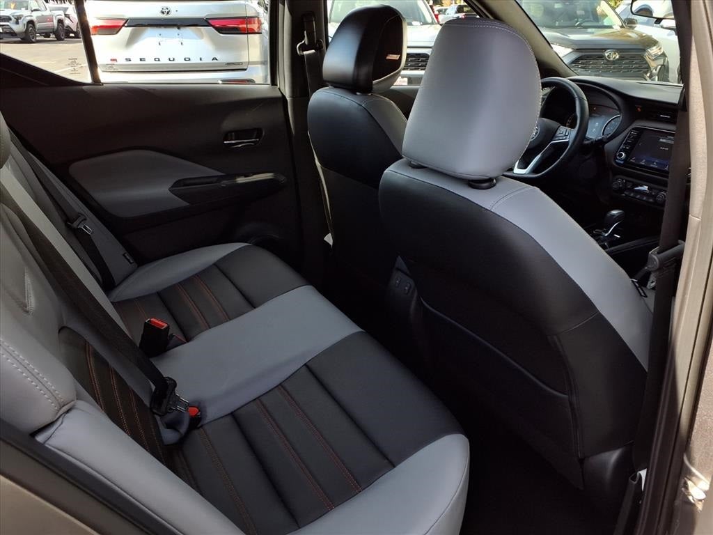 2021 Nissan Kicks SR