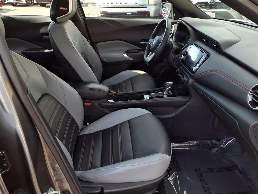 2021 Nissan Kicks SR