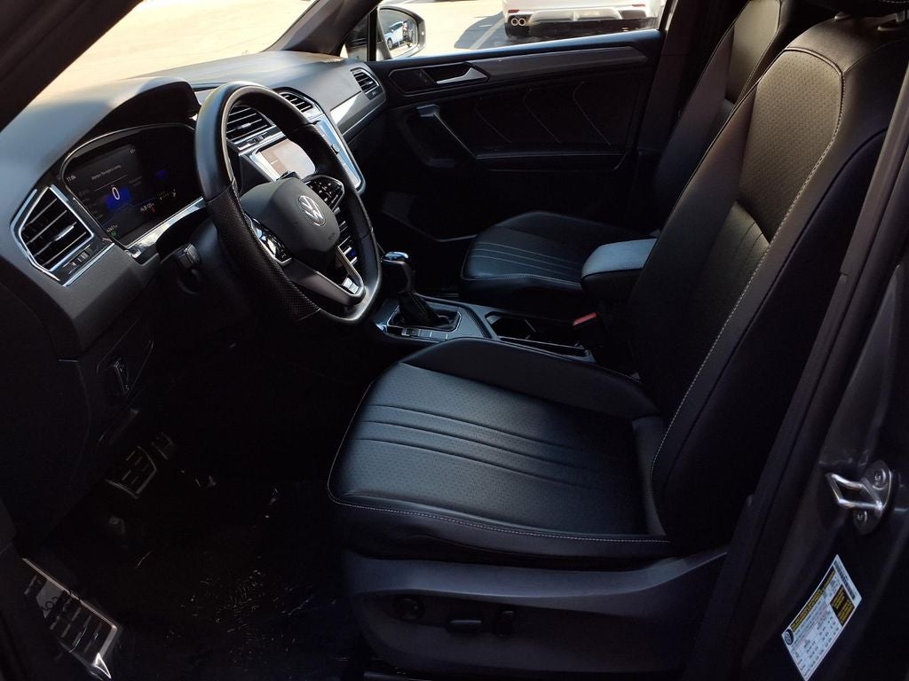 2023 Volkswagen Tiguan 2.0T SE R-Line Black