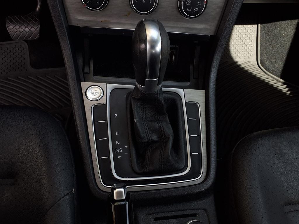 2015 Volkswagen Golf SportWagen SE